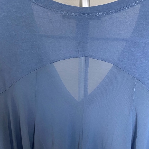 BCBGMaxAzria Sky Blue XS Top - Picture 6 of 6